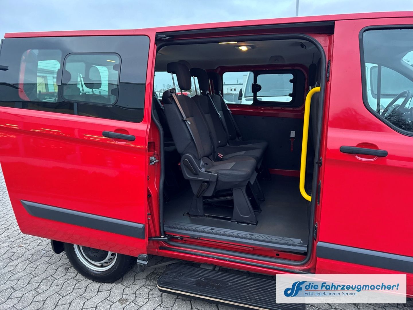 Fahrzeugabbildung Ford Transit Custom Tourneo 300 L1 *1977