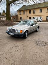 Mercedes-Benz W124 - 200e mit H-Gutachten - Mercedes-Benz 200 in Duisburg