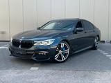 BMW 750d xDrive -M panorama carbonschwarz - blaue BMW 750