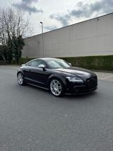 Audi TTS Coupe 2.0 TFSI S tronic quattro - - schwarze Audi TTS