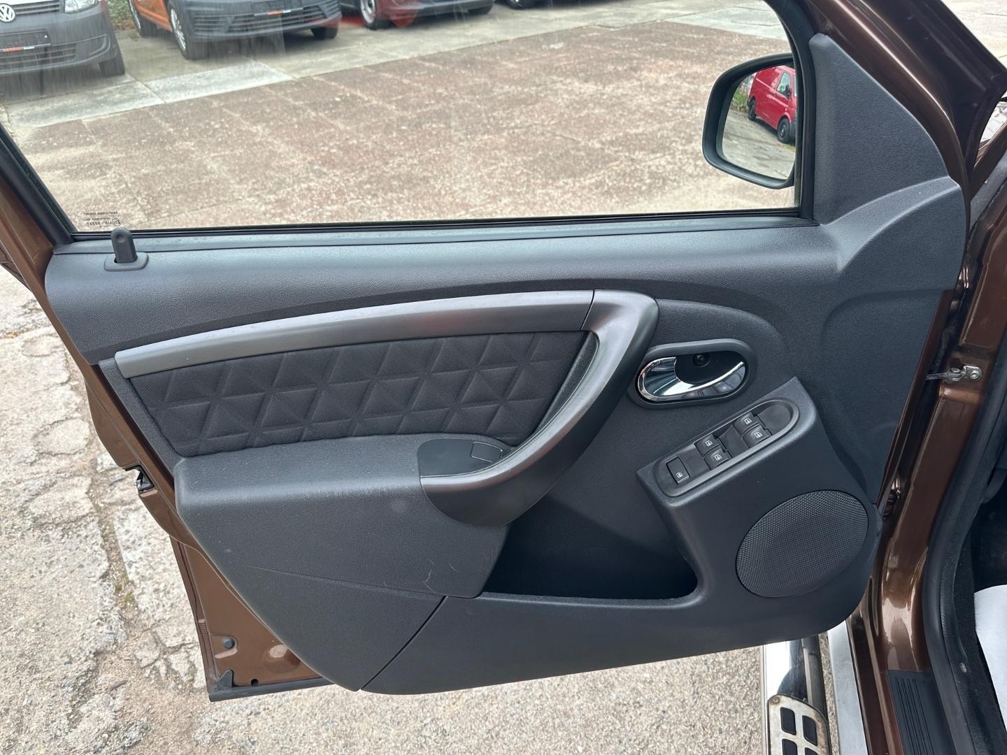 Dacia Duster I Prestige 4x2 1,2 Ltr.-92 kW 16V TCE KAT