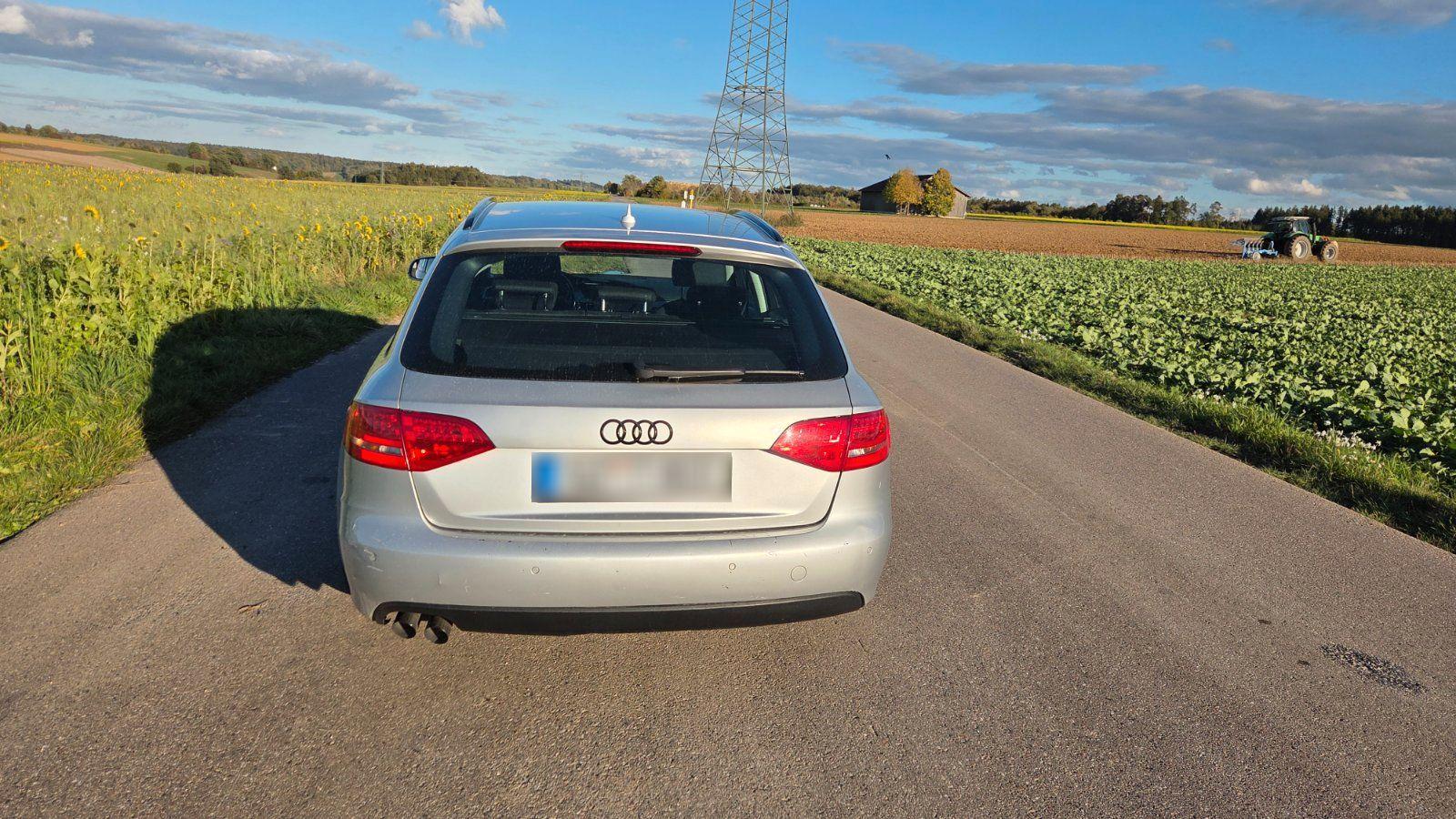 Audi A4 2011 — engine 143 HP (105kW)
