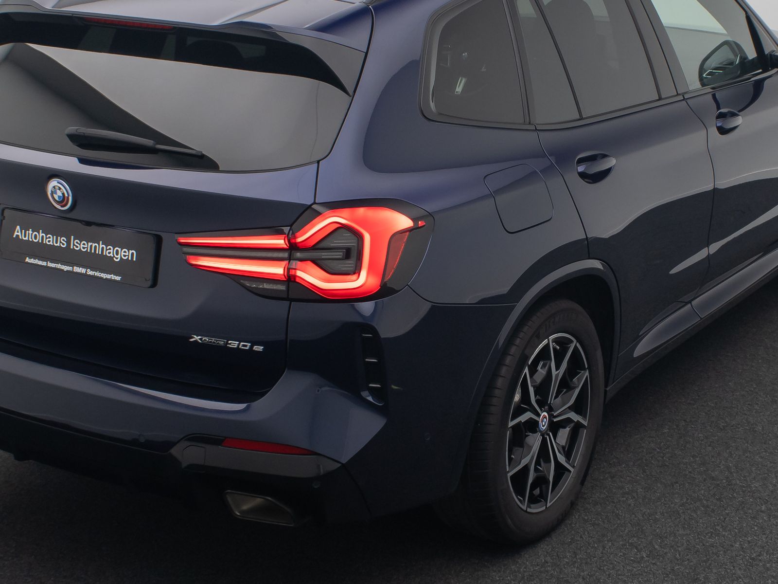 Fahrzeugabbildung BMW X3 xD30e M Sport Kamera DAB HIFI HUD Individual