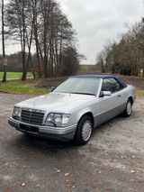 Mercedes-Benz E 220 Cabrio Oldtimer Saison