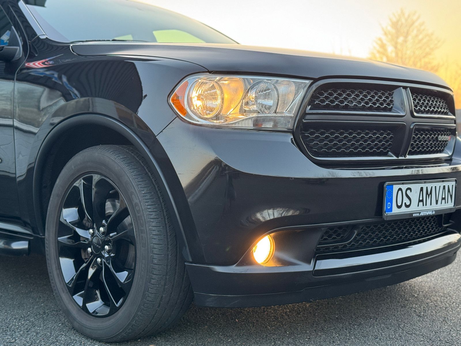 Fahrzeugabbildung Dodge Durango 4x4 5.7 V8 HEMI 20Zoll Leder AHK Navi