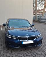 BMW 320i Sport Line Navi Leder Kamera AHK Tempomat - BMW 320 von privat