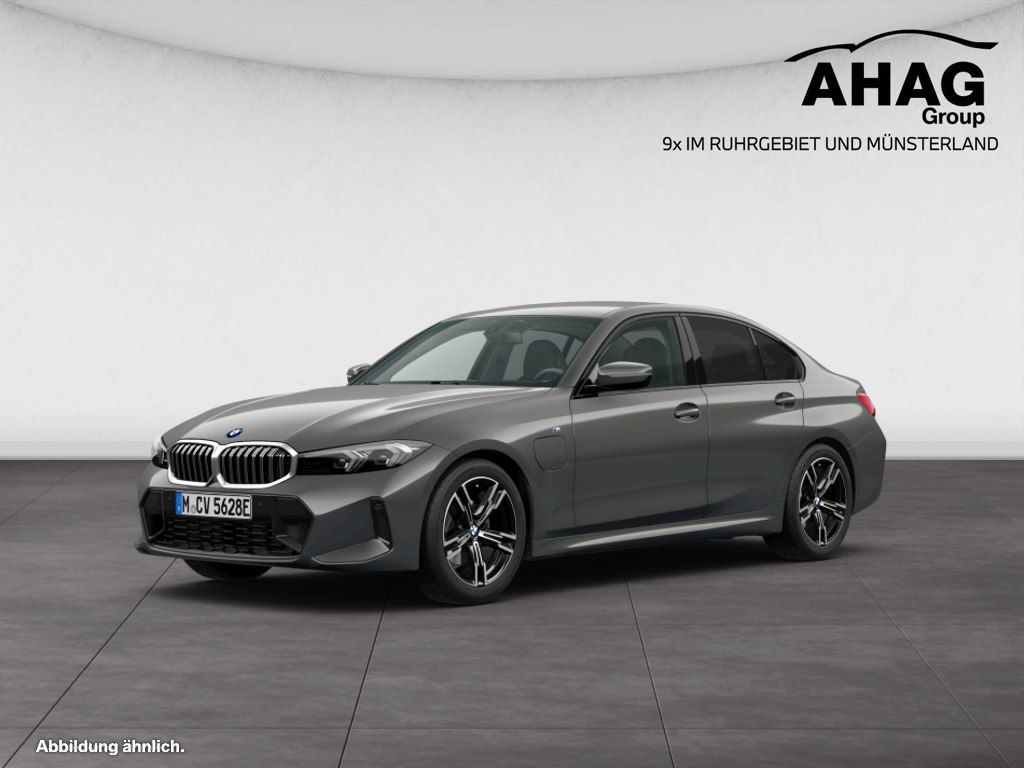 BMW 330 - Bild 1
