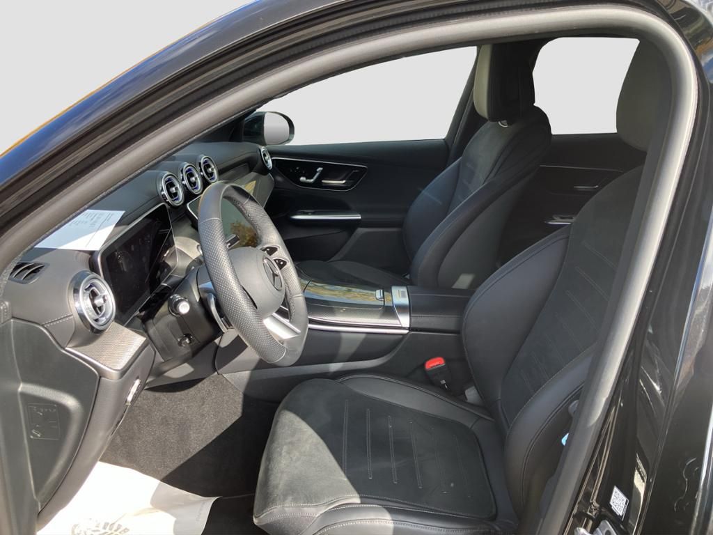 Fahrzeugabbildung Mercedes-Benz GLC 300 d 4M AMG*AHZV*LED*KAMERA*DISTR*MEMORY*