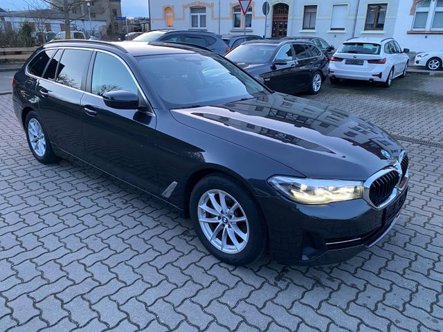 BMW 520d Facelift/AHZV/Kamera/live Cockp/HiFi/Kamera