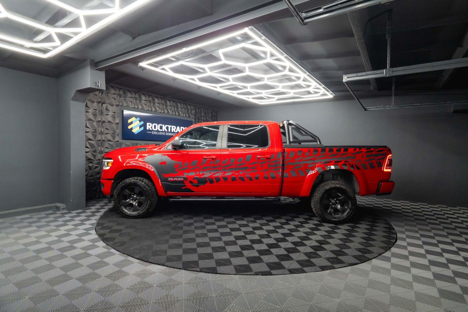 Fahrzeugabbildung Dodge RAM 5.7 V8 HEMI 4x4 OFFROAD LONGBED AXLE LOCK