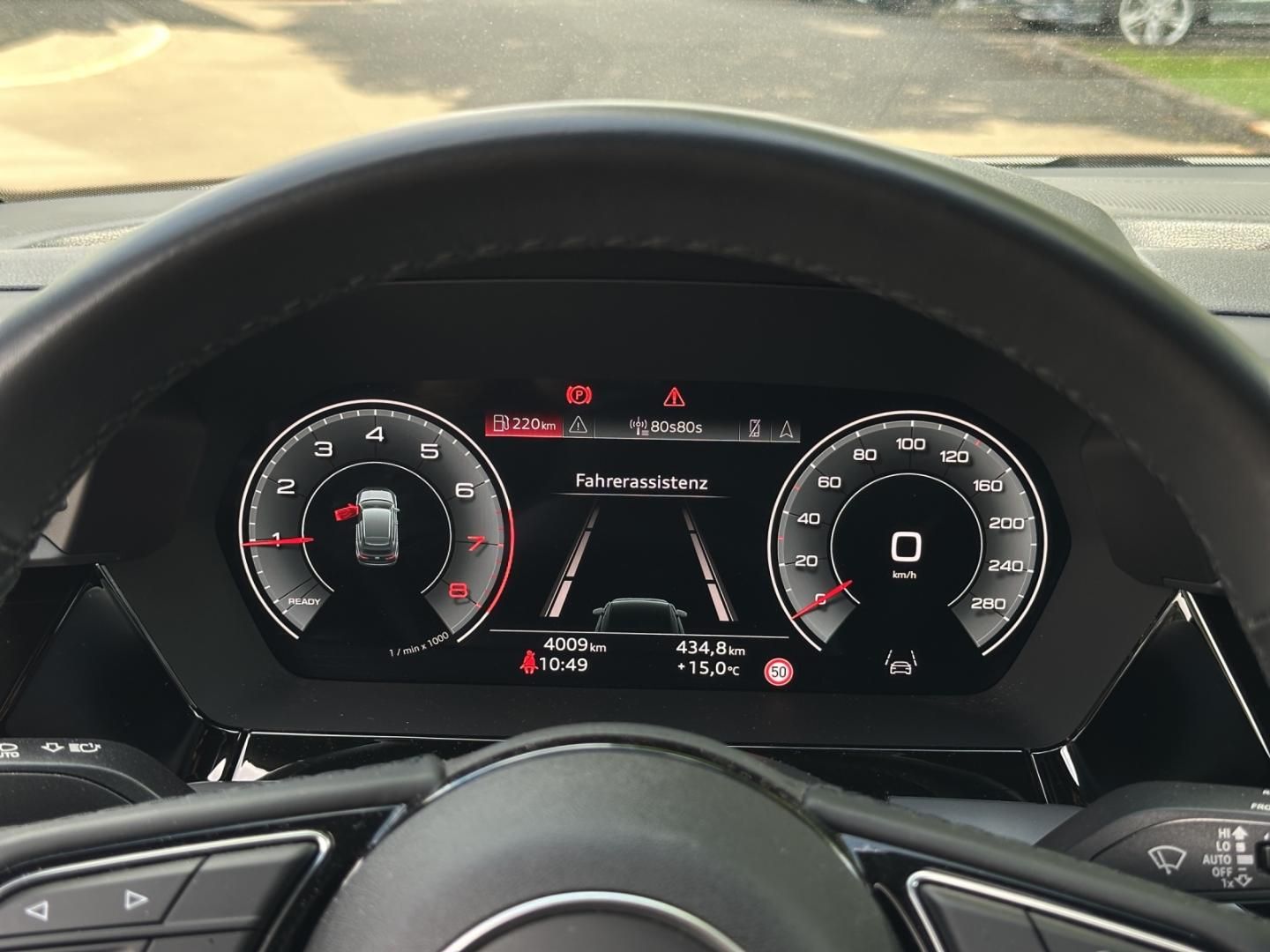 Fahrzeugabbildung Audi A3 Sportback Advanced 30 TFSI LED Business Assis