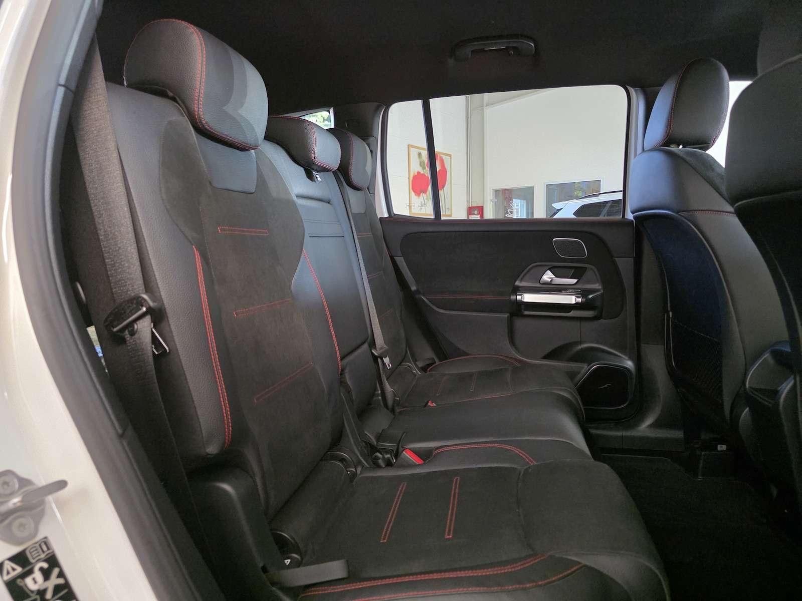 Fahrzeugabbildung Mercedes-Benz GLB 250 AMG Line 4Matic//Night/MBux/Sound/Ahk...