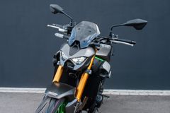 KAWASAKI Z 900 SE 2026 Performance + AKRA + Quickshifter