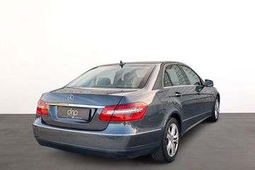 Mercedes E 220 - 8