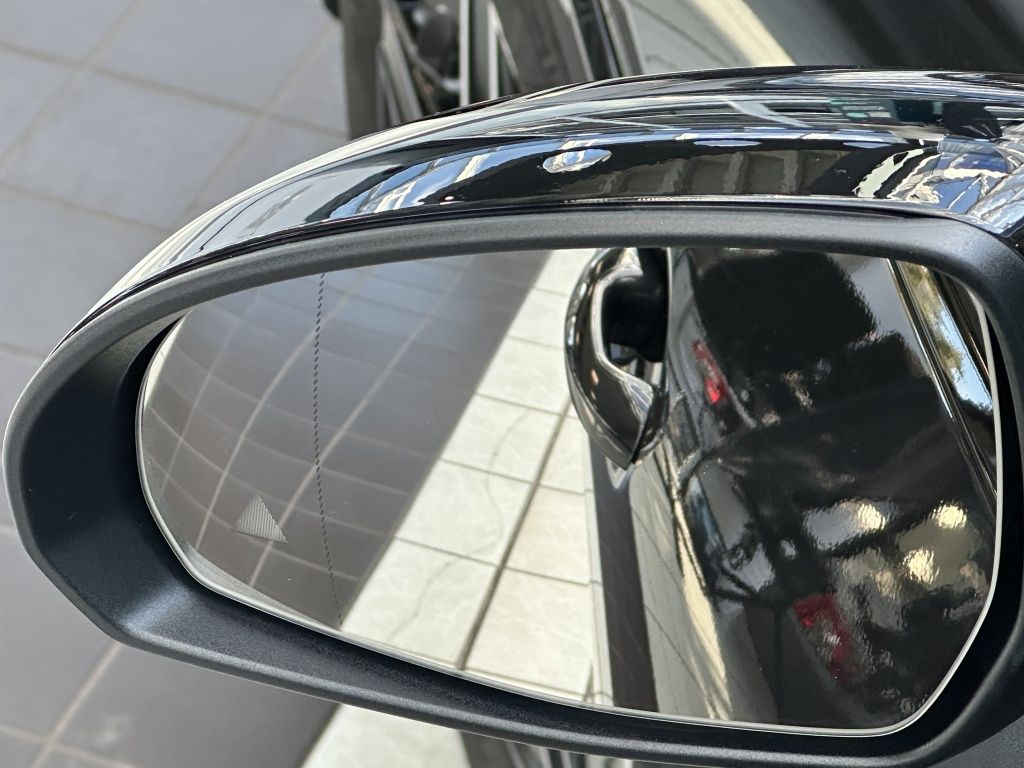 Fahrzeugabbildung Mercedes-Benz GLC 200 4MATIC AMG*NIGHT*Navi*KeyLess*PDC*RFK