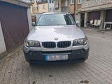 BMW X3 2.5i - BMW iX3 in Duisburg