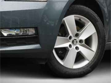 Skoda Octavia Combi Ambition 1.5 TSI DSG 8-fach Bereif