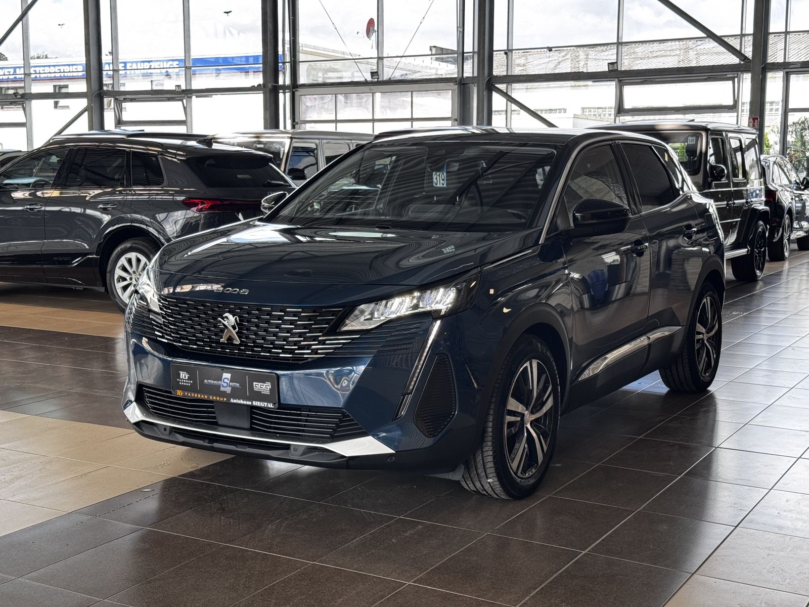 Peugeot 3008 Hybrid 225 Allure R.Cam Navi Tempomat LED imagem 3