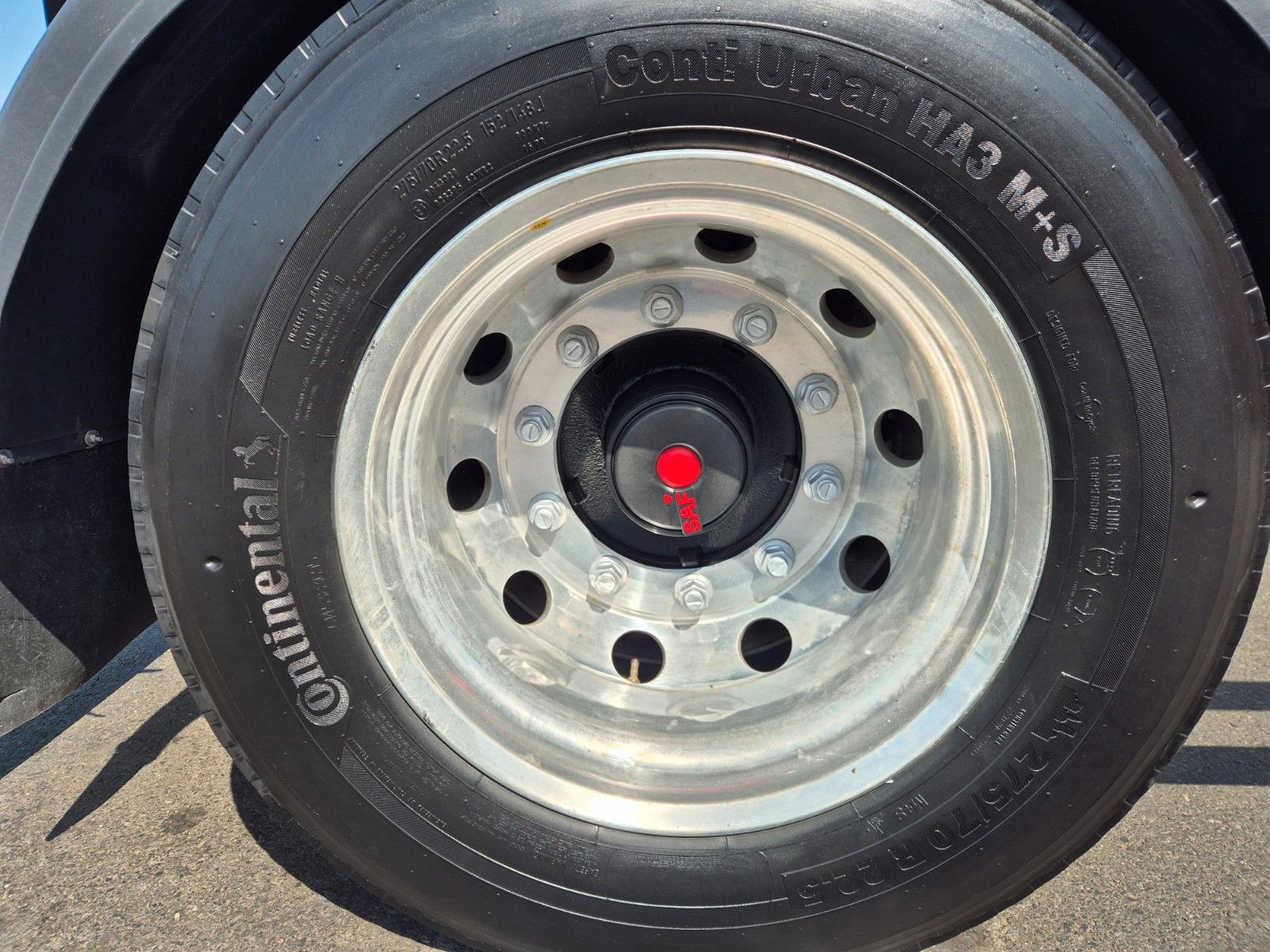 Fahrzeugabbildung PAVIC HTA 20 QSTE 690 SAF Achsen Alu-Felgen