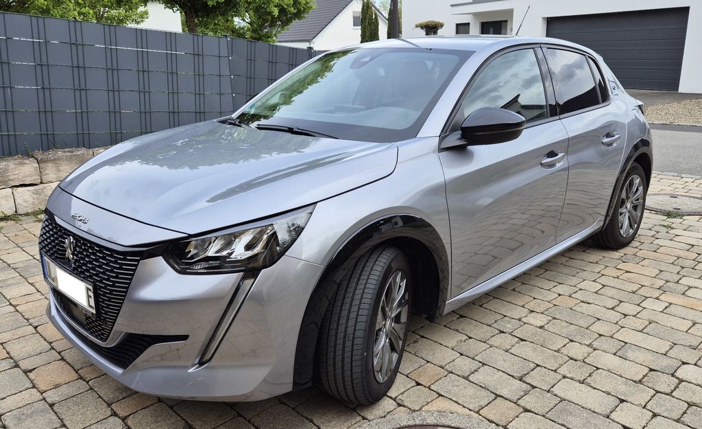 Image of Peugeot e-208