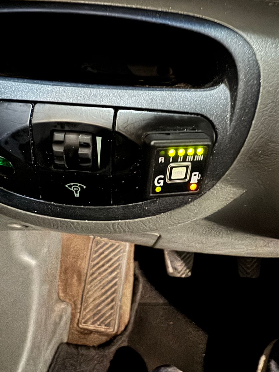 Vehicle image Hyundai SANTA FE 2.4 GLS 2WD LPG GAS ANLAGE LEDER KLIMA