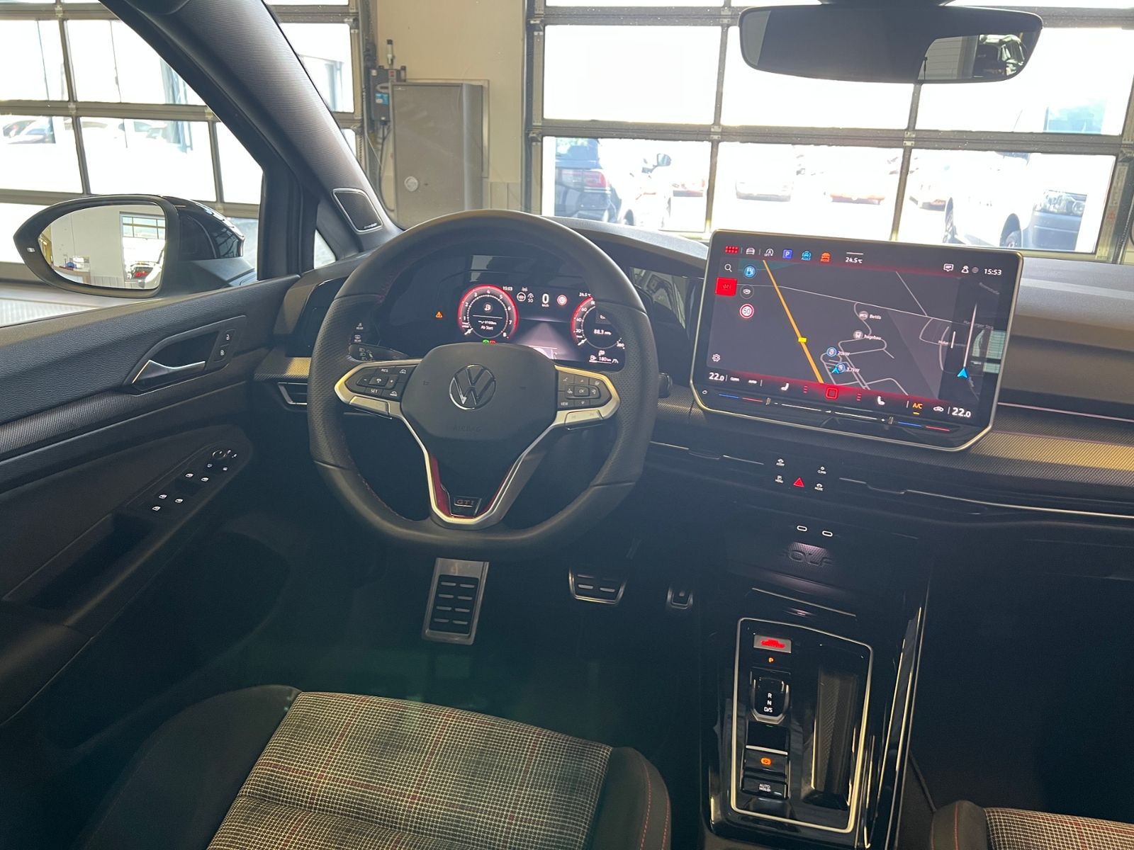 Fahrzeugabbildung Volkswagen Golf VIII GTI 2.0 TSI DSG *AHK, LED, Black Style