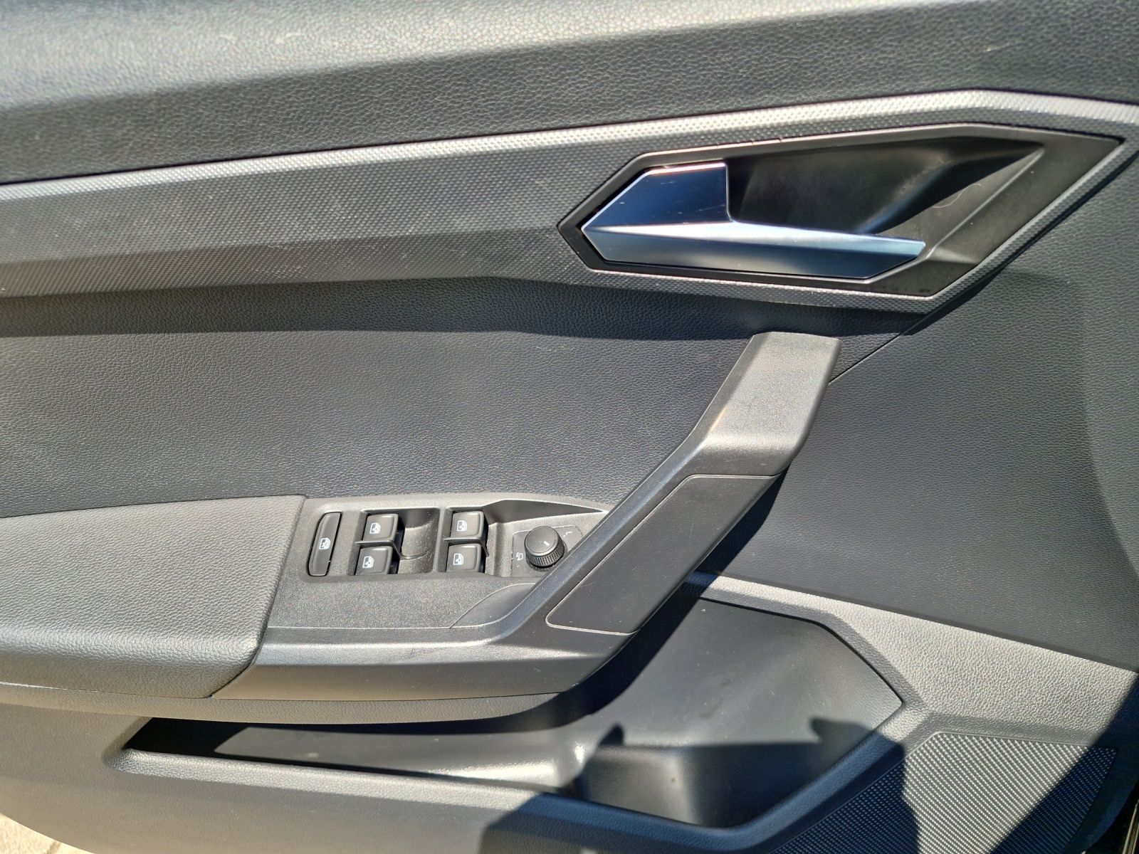Fahrzeugabbildung SEAT Arona Style 1.0 TSI KLIMA LED SITZHEIZUNG