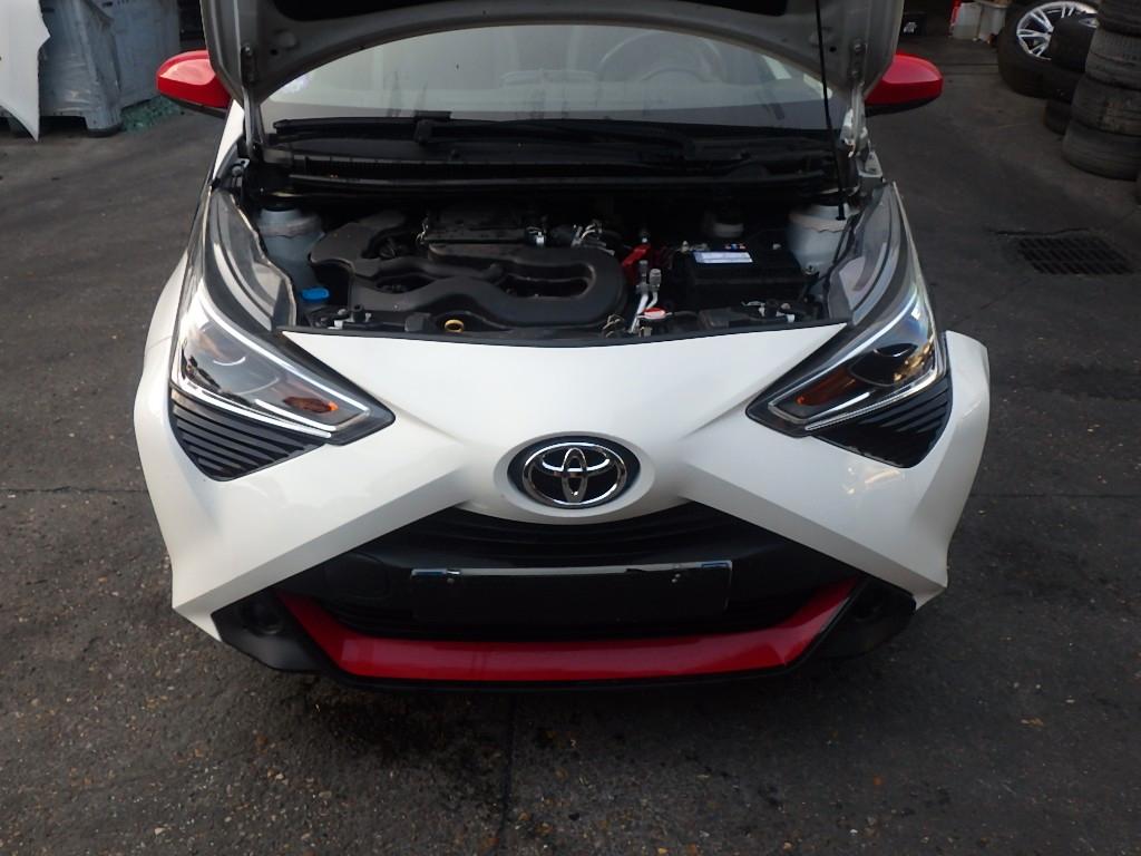 Toyota Aygo (X) 1,0-l-VVT-i x-play