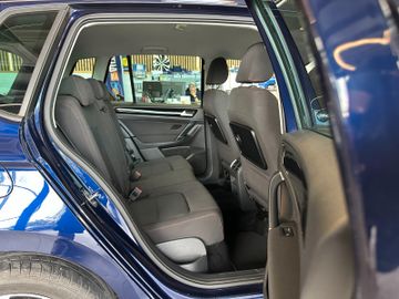 Volkswagen Golf Sportsvan *ACC*PDC*NAVI*2-ZONEN*