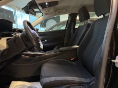 PEUGEOT 308 Automatik NAVI LED SHZ CARPLAY 1.HAND