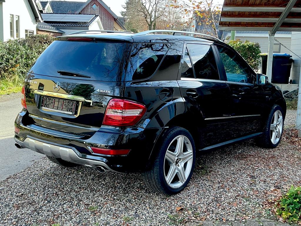 Mercedes-Benz ML 300
