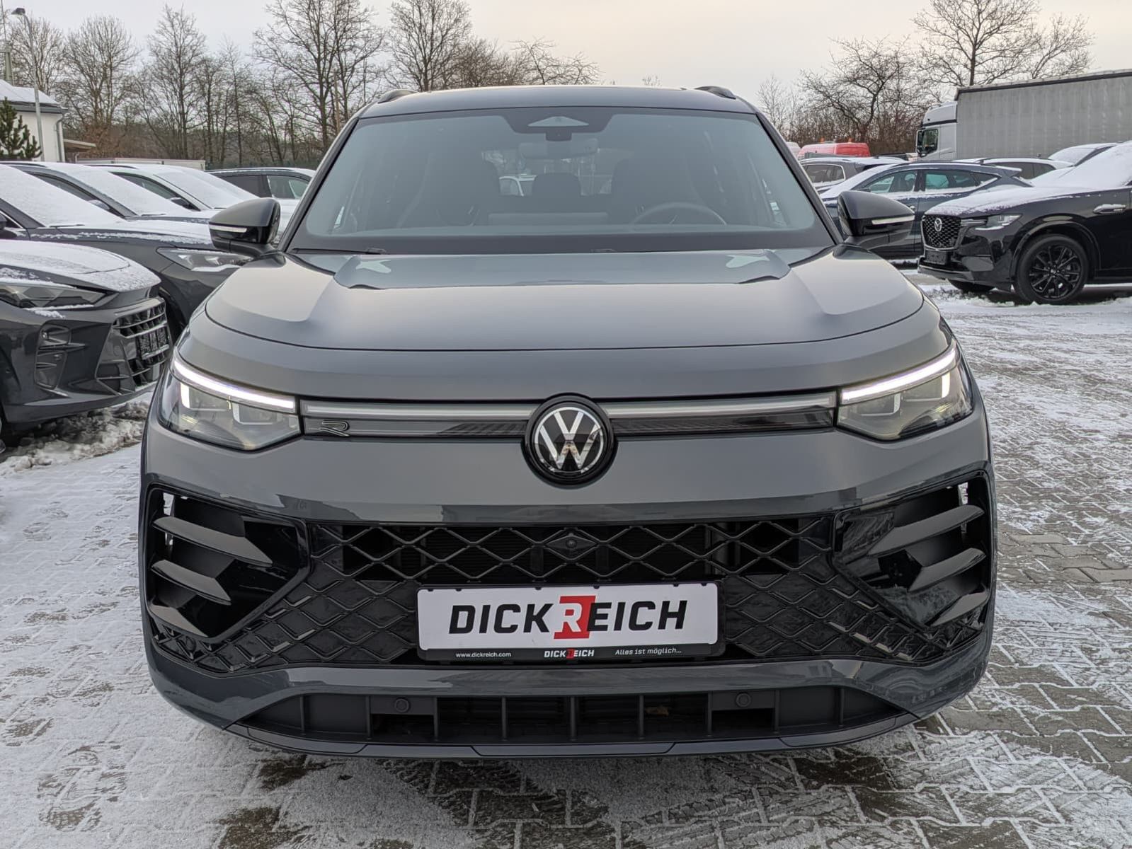 Fahrzeugabbildung Volkswagen Tayron 2.0 TDI 4M R-Line BLACK*7S*IQ-L.*PANO*HUD