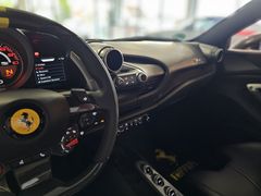 Fahrzeugabbildung Ferrari F8 Tributo (RACING/LIFT/CARBON/CAMERA/ GARANTIE!