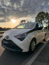 Toyota aygo 2021 - Toyota Yaris Gebrauchtwagen in Düsseldorf