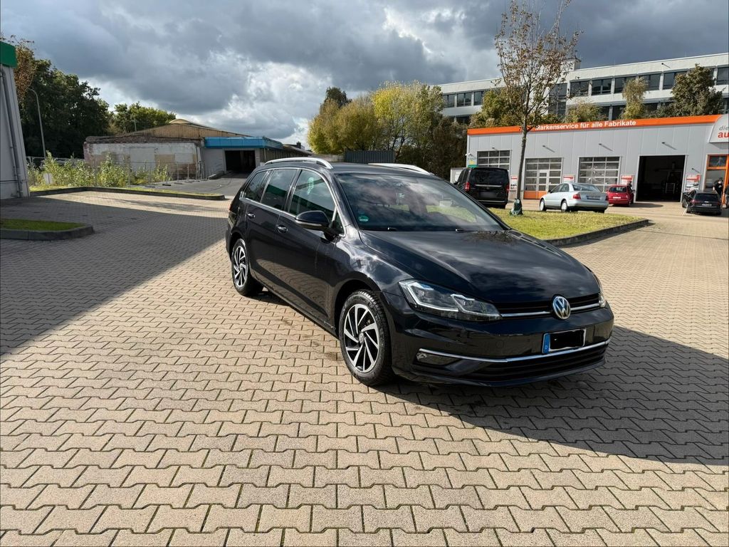 Image of Volkswagen Golf