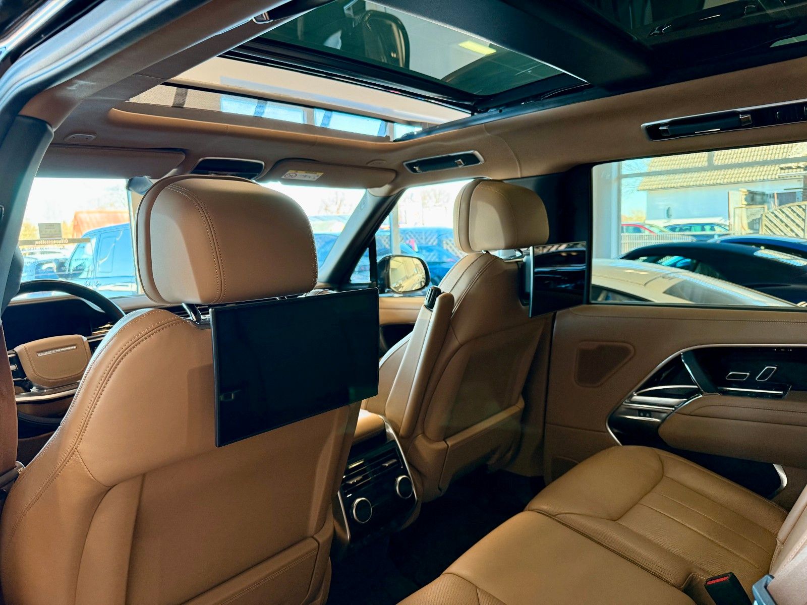 Fahrzeugabbildung Land Rover Range Rover LWB P530 Autobiography 7-Sitzer/23"
