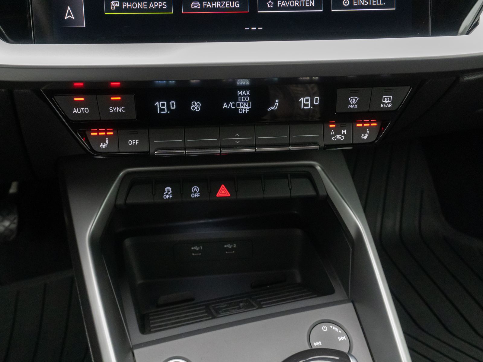 Fahrzeugabbildung Audi A3 35 TFSI Sportback LED PDC Sound Tempomat AHK