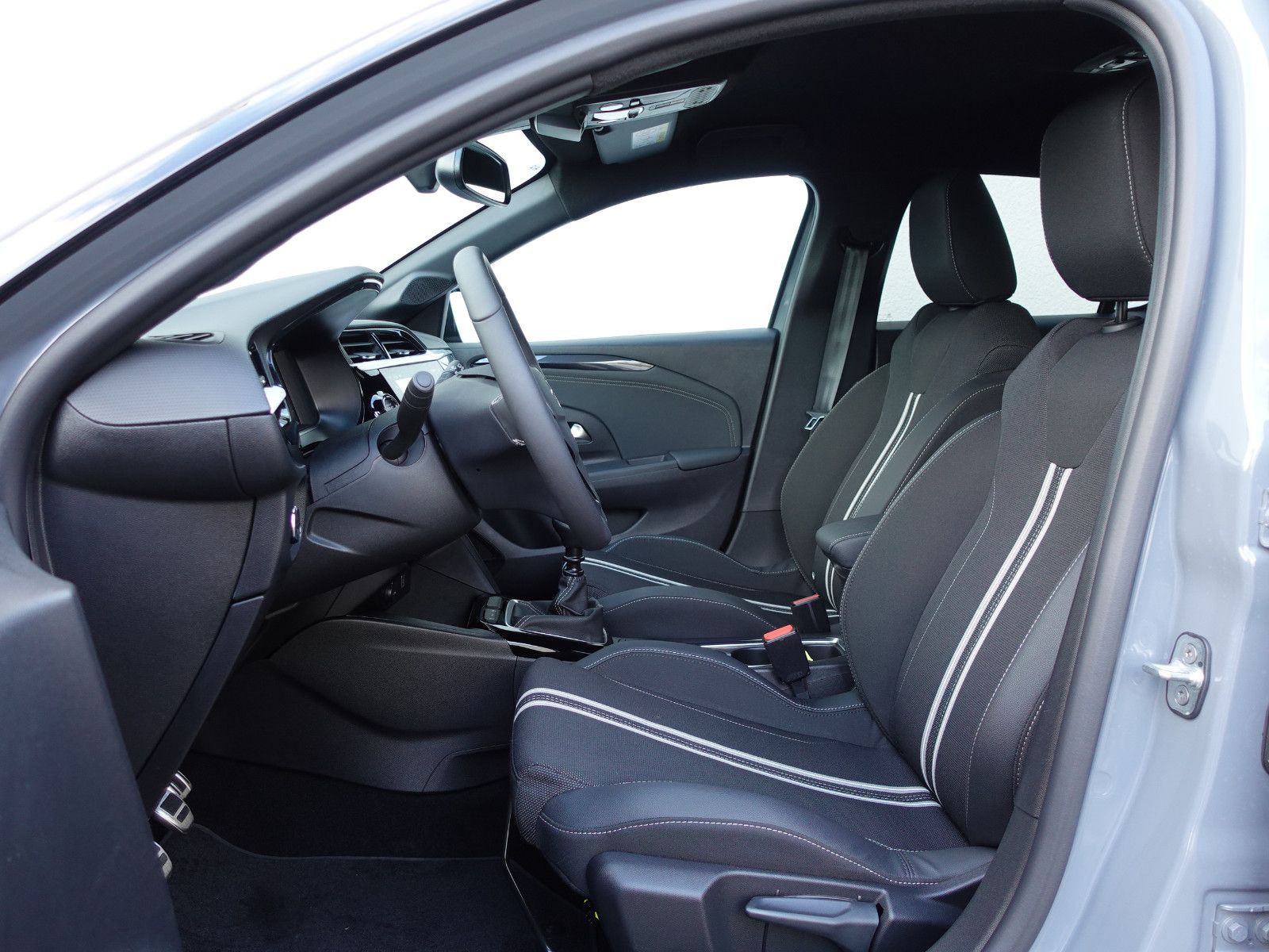 Fahrzeugabbildung Opel Corsa 1.2Turbo GS Line Allwetter,Navi,SHZ,Kamera