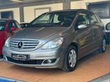 Mercedes-Benz B 170 Special Edition Automatik / Klima / PDC - Mercedes-Benz B-Klasse: Special Edition