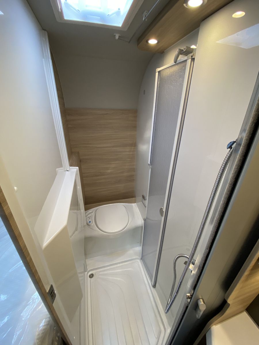 Fahrzeugabbildung Knaus Van TI PLUS PLATINUM SELECTION 700 LF Allrad,AHK