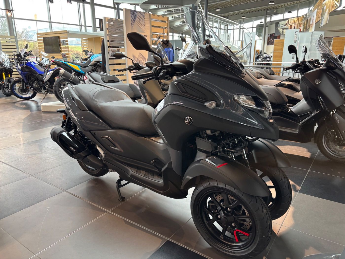 Fahrzeugabbildung Yamaha Tricity 300 Modelljahr 2025