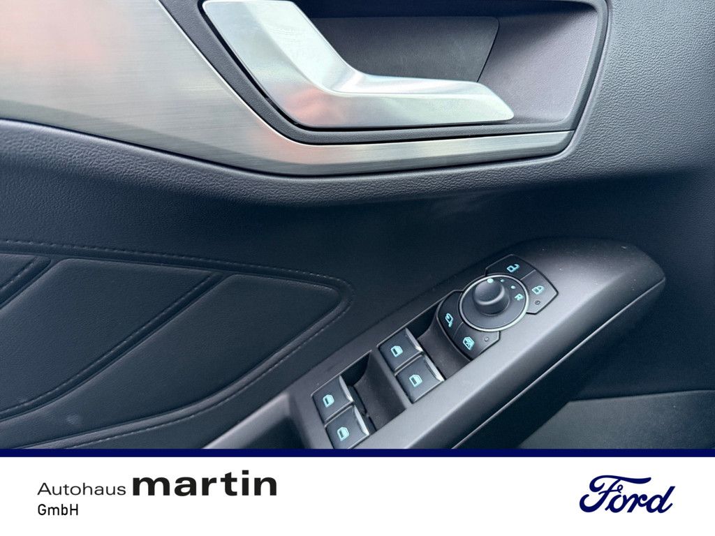 Fahrzeugabbildung Ford Focus 1.0 EcoBoost Titanium W-LAN ACC FACEL. LED