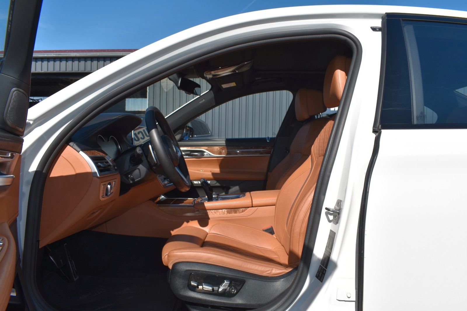 Fahrzeugabbildung BMW 750d Lim xDrive M Sport Laser 1 Hand Voll TVfond