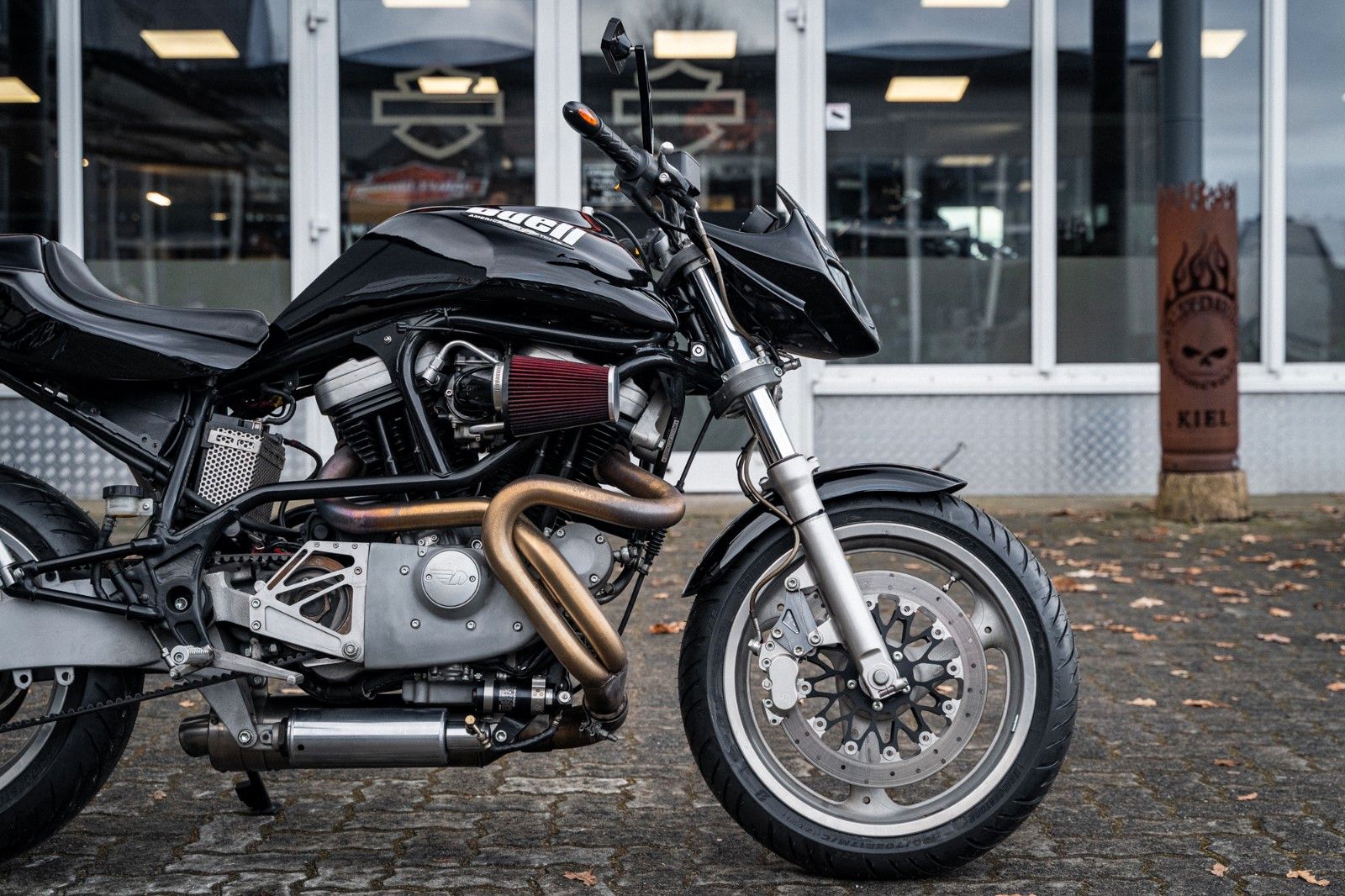 Fahrzeugabbildung Buell CYCLONE Sport Luftfilter Supertrapp Auspuff