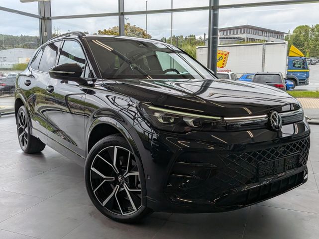Volkswagen Tiguan 2.0TDI R-Line 4M Pano Black AHK Matrix 20