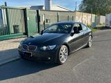 BMW  330i M Paket * N52B30 * Navigation *Schiebedach - BMW 330 aus 2007: Coupe