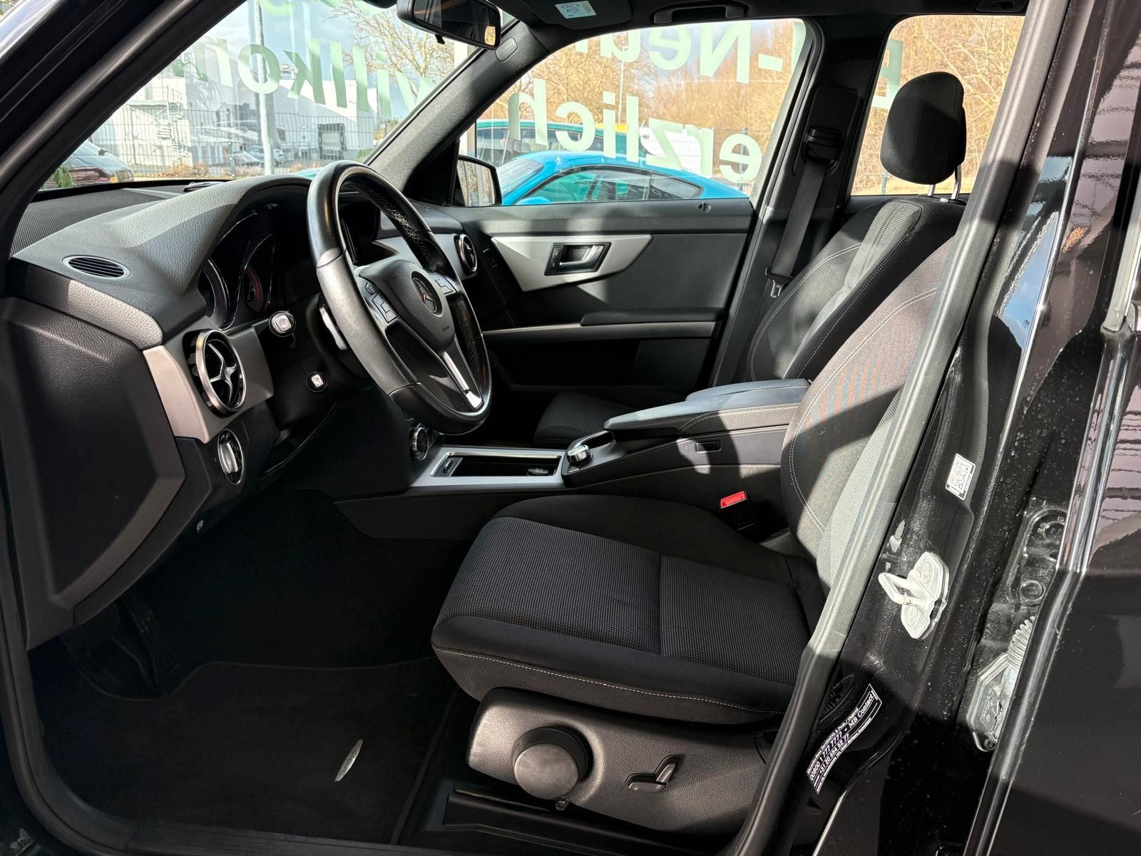 Fahrzeugabbildung Mercedes-Benz GLK 220 GLK GLK 220 CDI,AHK,PANO,LED,AMG