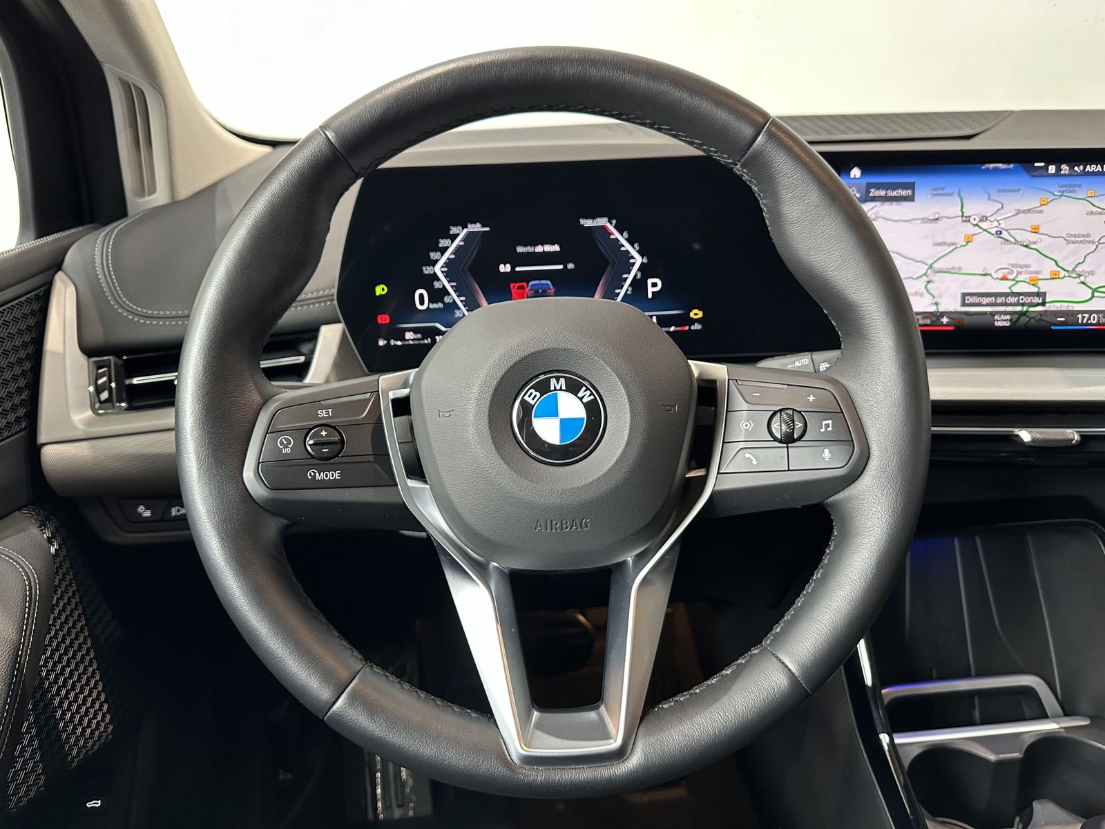 Fahrzeugabbildung BMW 218i AHK Apple CarPlay Adaptiver LED-Scheinwerfe