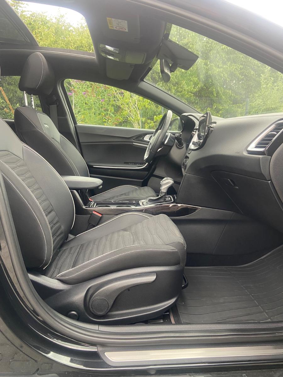 Kia pro cee'd / ProCeed