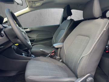 Ford Fiesta Cool & Connect, Bild 11
